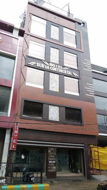 Hotel Surya Continental Lucknow Buitenkant foto